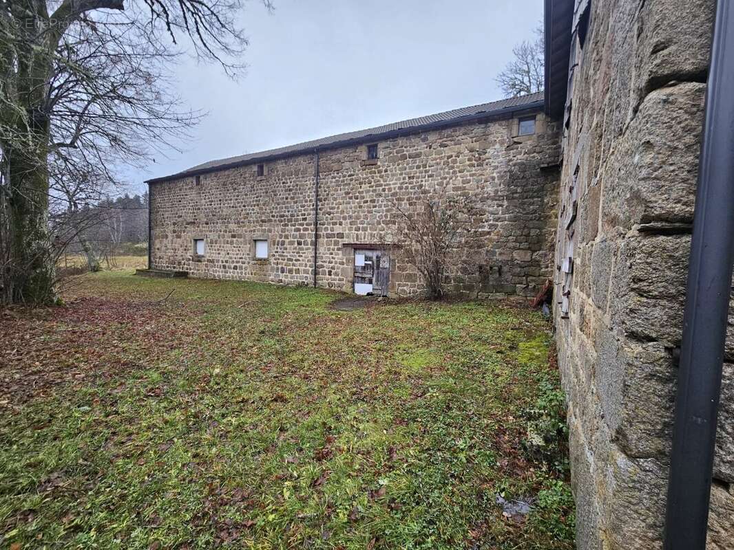 Maison à SAINT-AGREVE