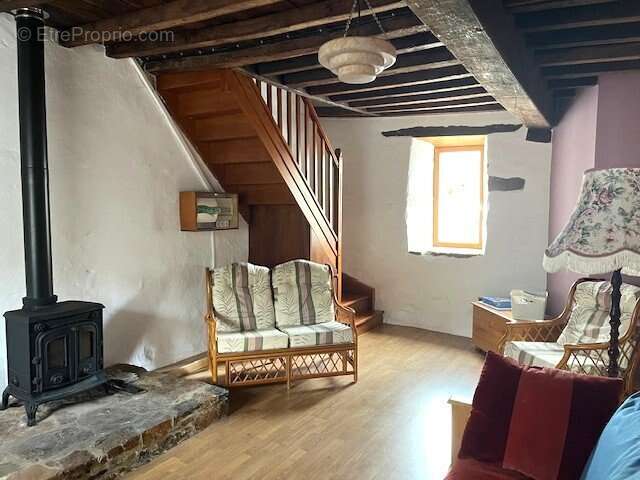 Maison à CHAMPAGNAC-LA-RIVIERE