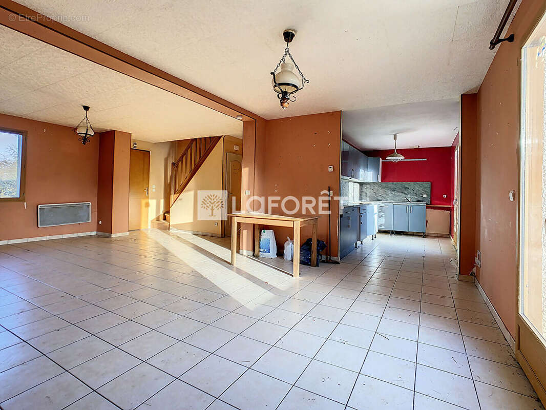 Maison à ELISE-DAUCOURT