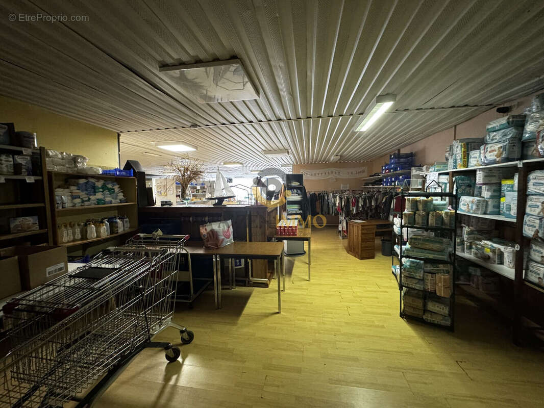 Commerce à LA CHATAIGNERAIE