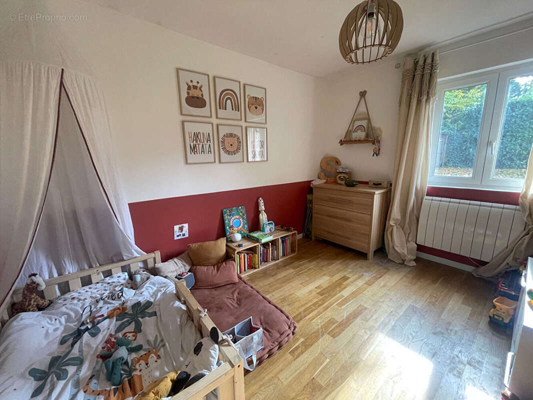 Maison à LES ESSARTS-LE-ROI