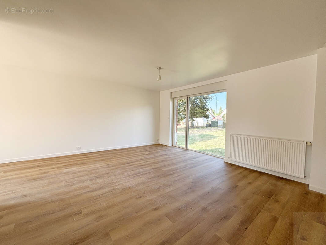 Pavillon individuel de plain pied - 123 m2 - 4 chambres - photo 3