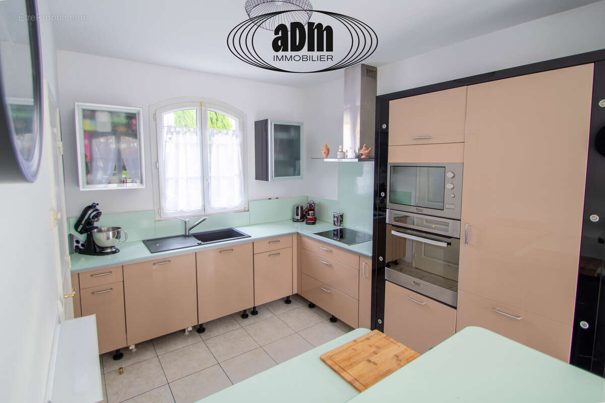 Maison à BAILLY-ROMAINVILLIERS