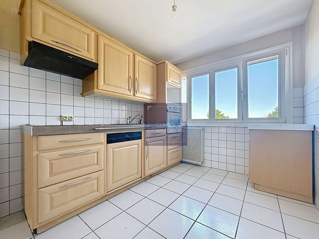 Appartement à SAINTE-FOY-LES-LYON