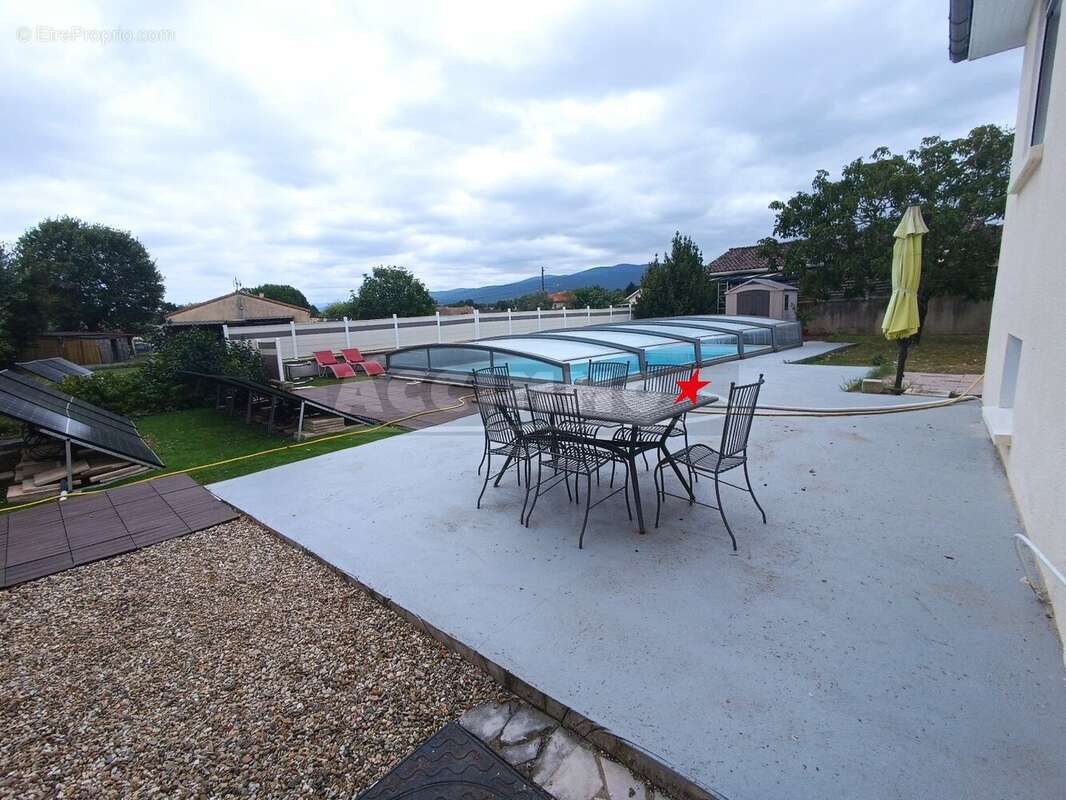 Maison à LABRUGUIERE