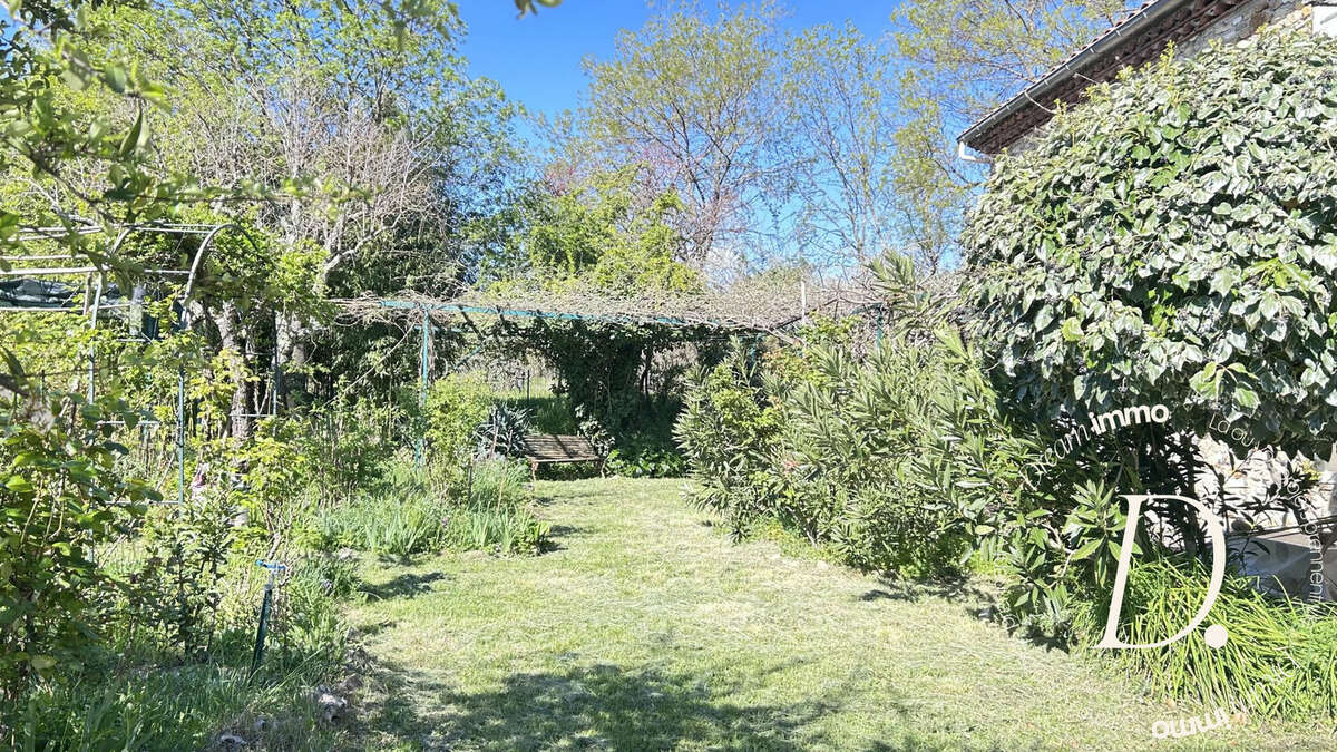 Maison à SAINT-JULIEN-DE-CASSAGNAS