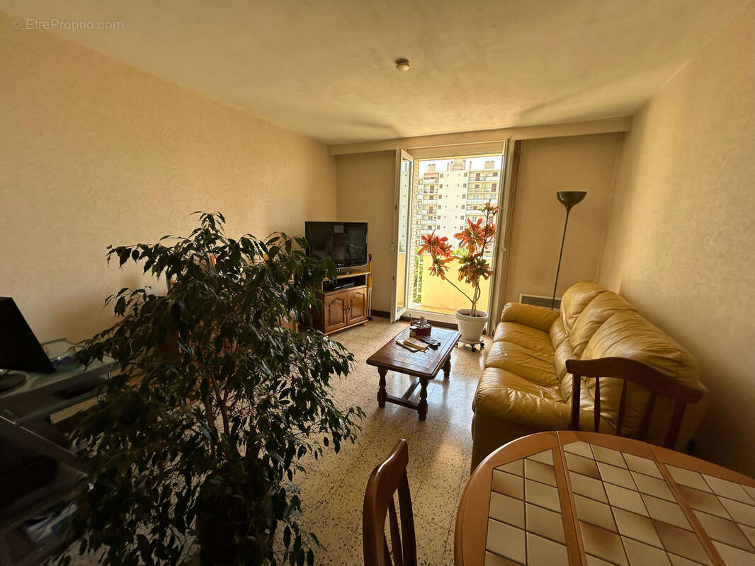 Appartement à MARSEILLE-10E