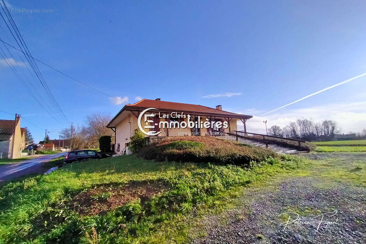 Maison à SAINT-MAURICE-EN-RIVIERE