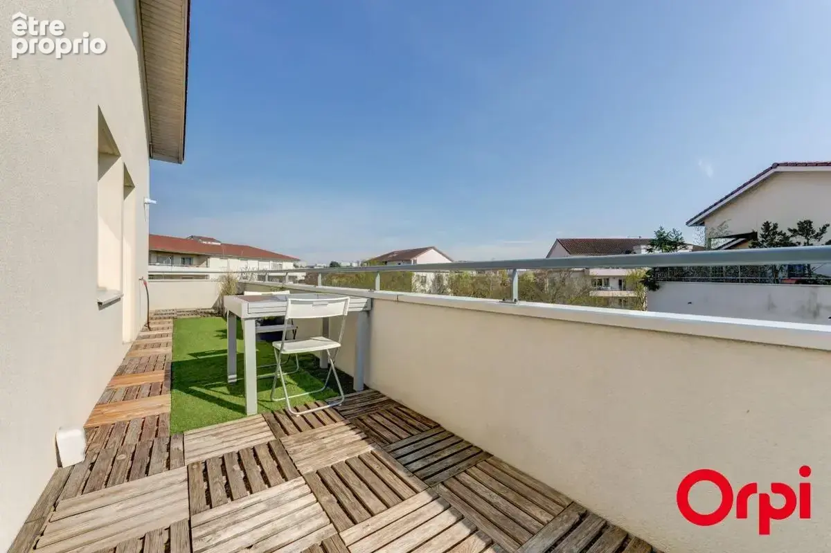 Appartement à RILLIEUX-LA-PAPE