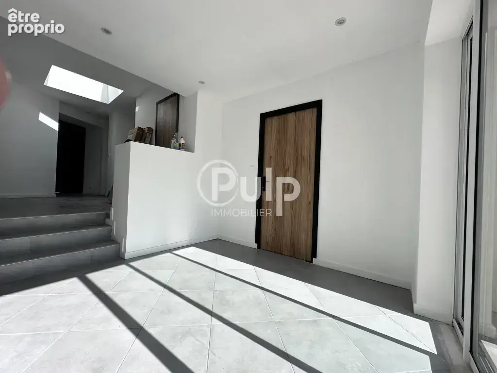 Superbe maison de ville rénovée en 2026 avec double garage à Douai - photo 3