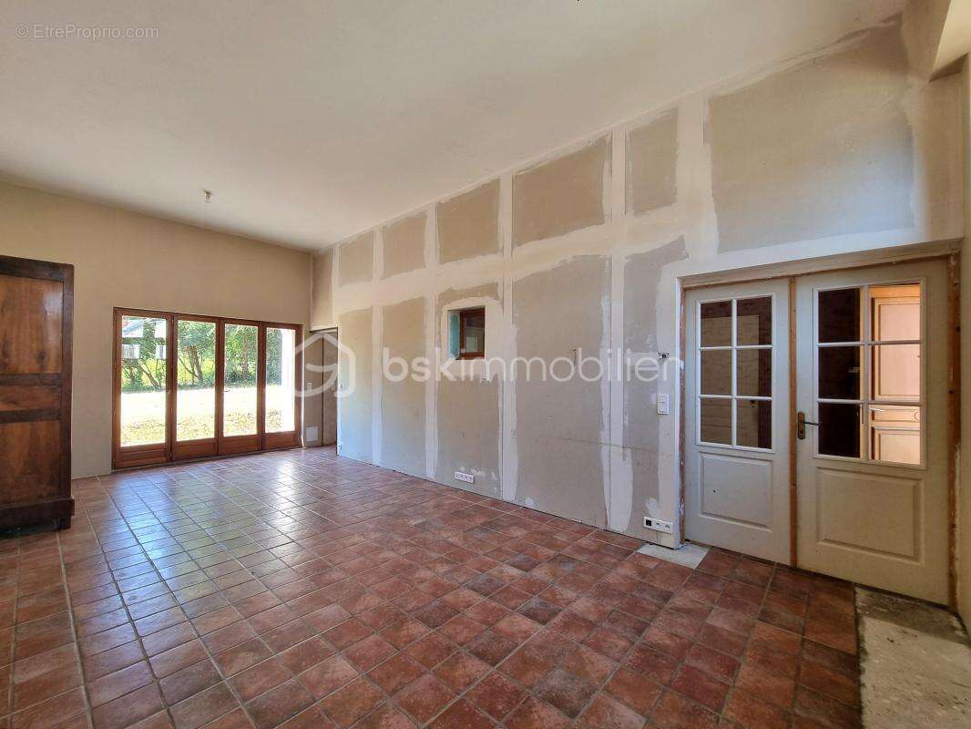 Maison en pierre_ 3 chambres_ garage_ jardin ! - photo 3