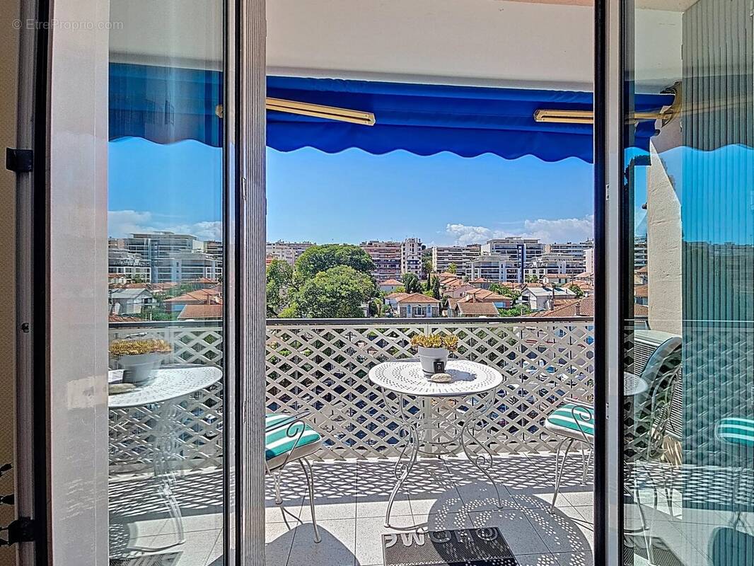 Appartement à LE CANNET