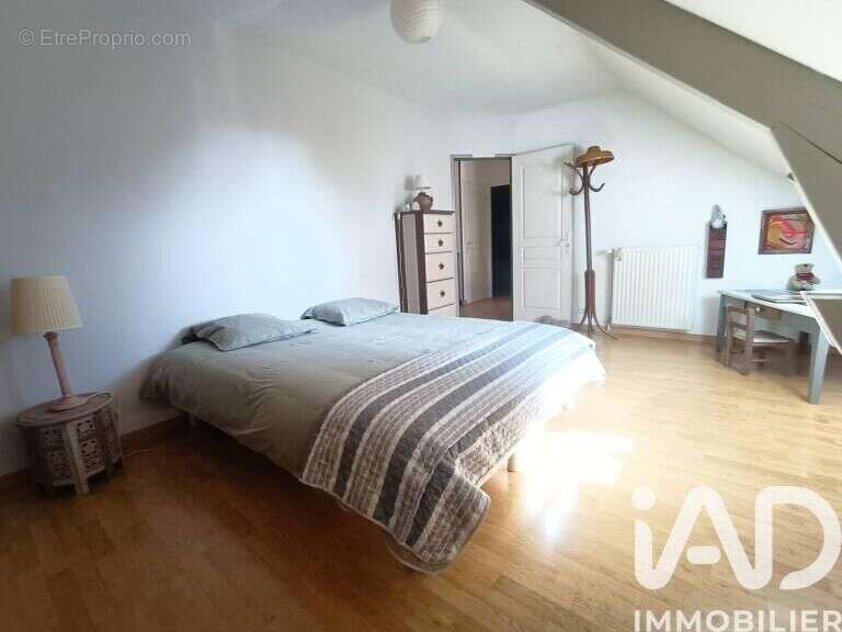 Maison 146 m² à Mazerier  - photo 7