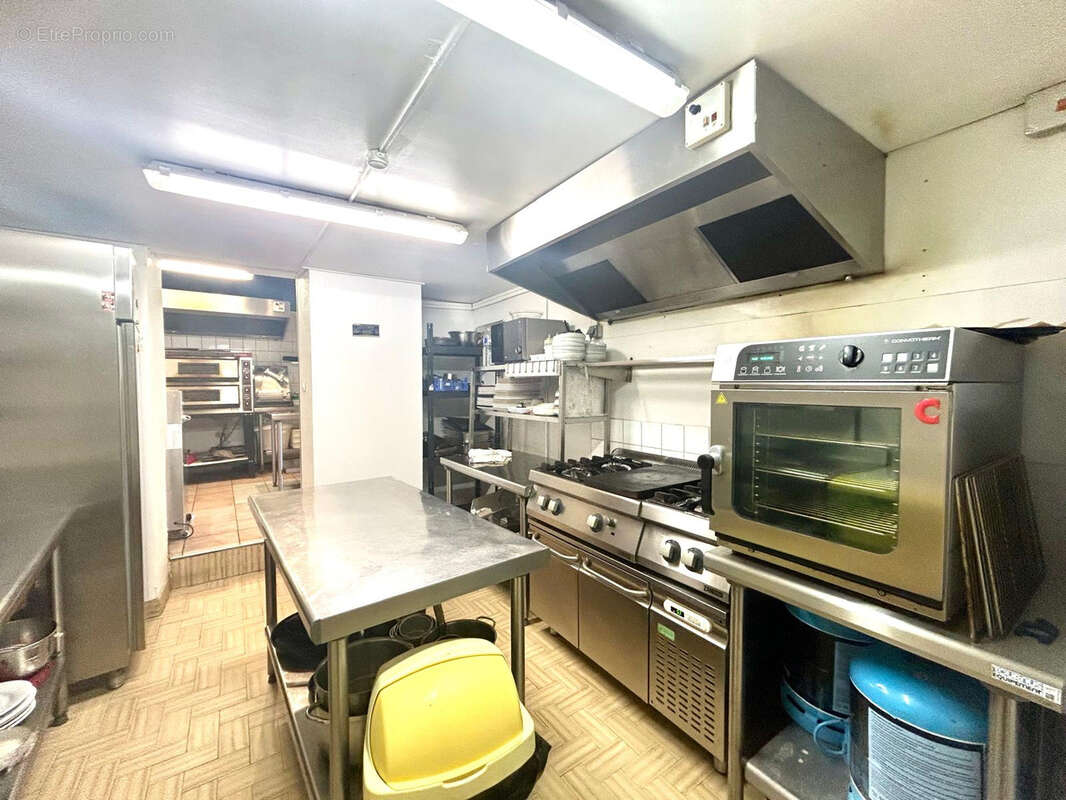 Commerce à LAGARDELLE-SUR-LEZE