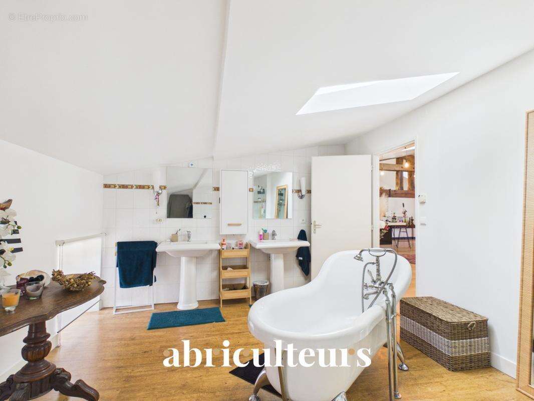 Appartement à SAINT-SAVINIEN