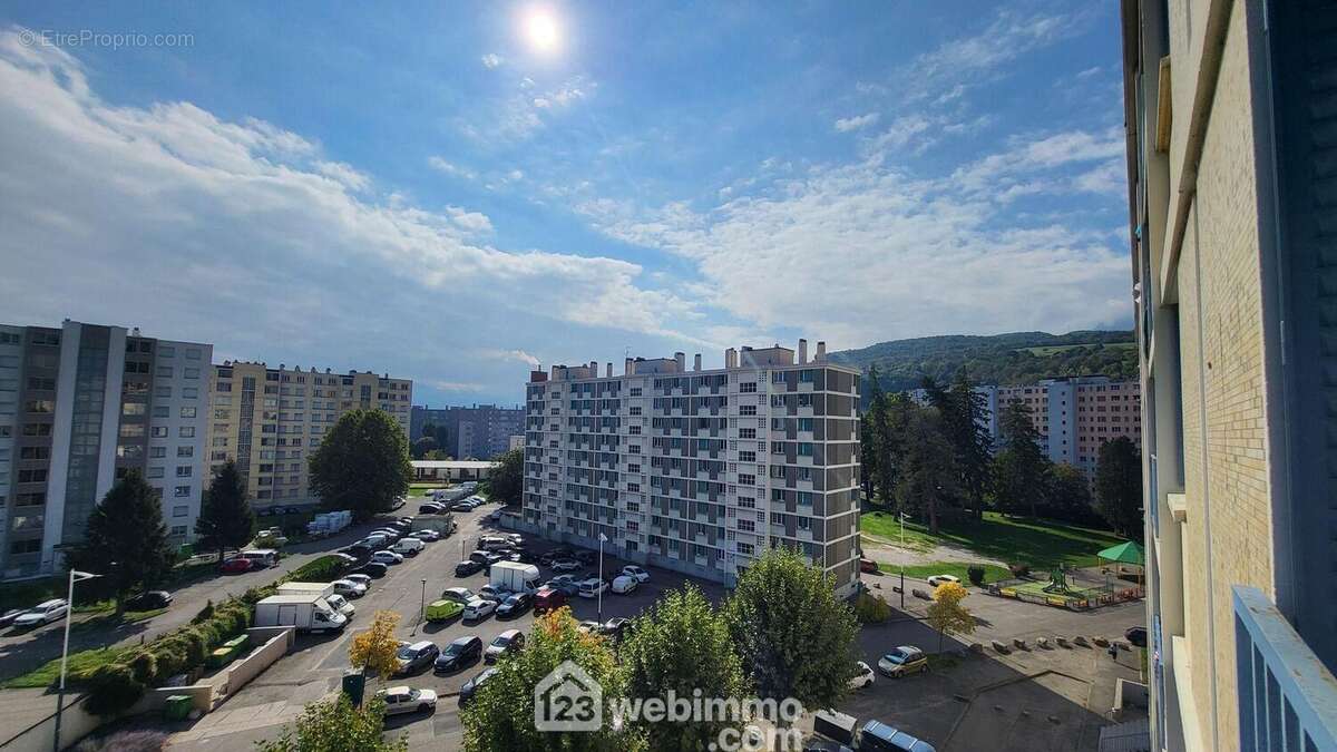 Appartement à FONTAINE