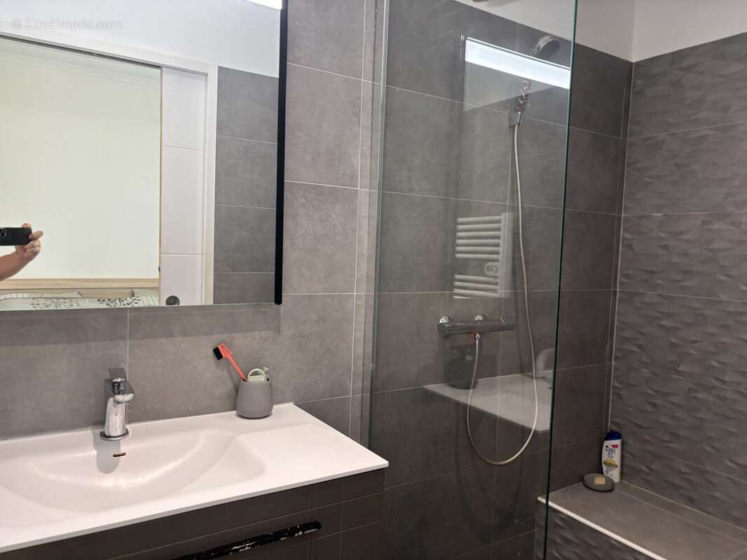 Maison 76 m² à Aubenas  - photo 5