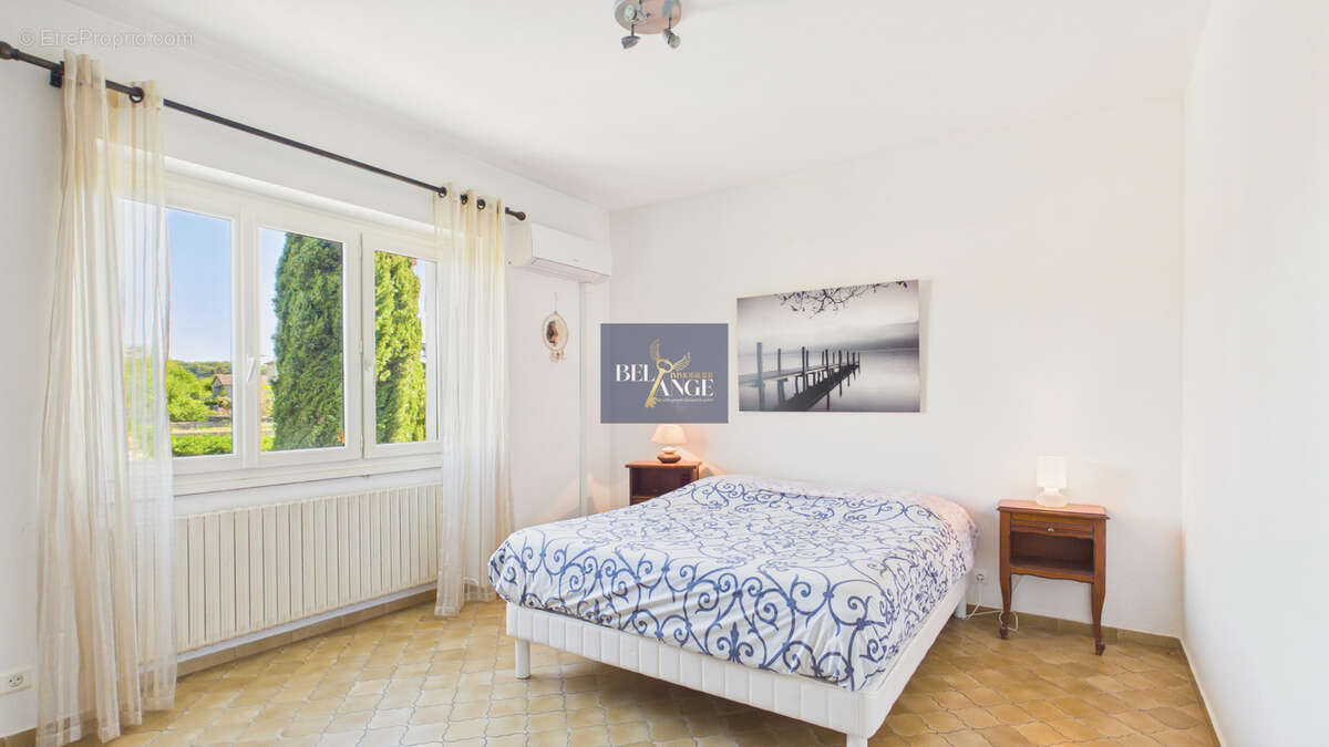 Maison à BERRIAS-ET-CASTELJAU