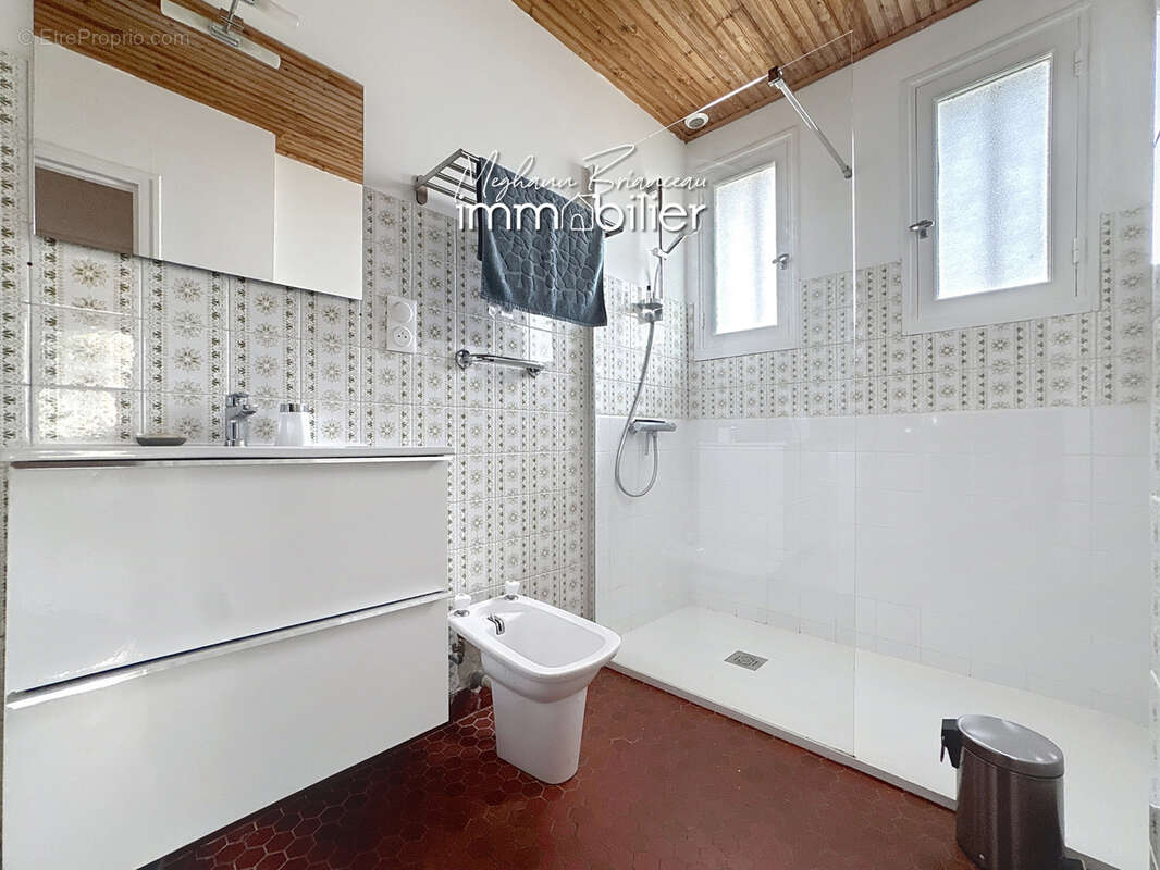 Maison de plain-pied sur plus de 5 000 m2 de terrain à Notre-Dame-de-Monts - photo 8