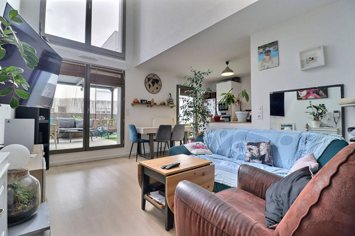 Appartement à COLOMBES