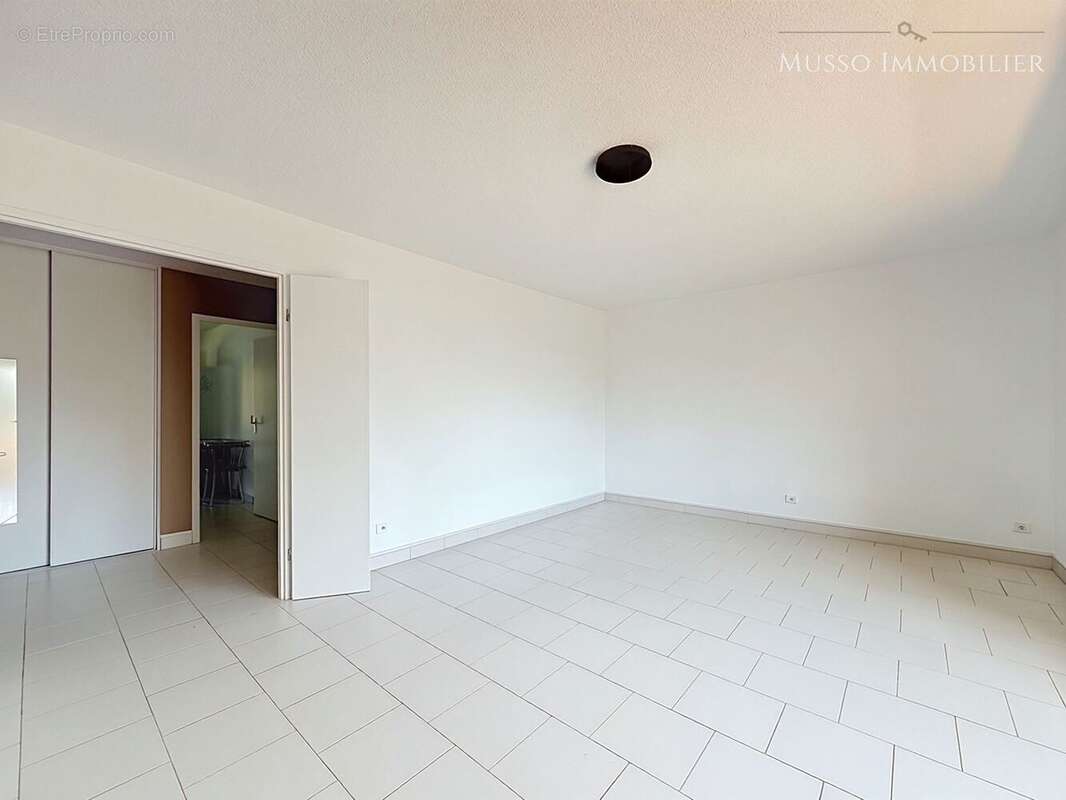 Appartement à MARSEILLE-11E
