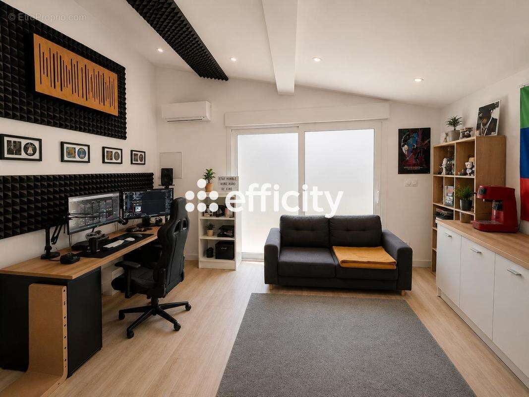 Maison 171 m² à La Lande-De-Fronsac  - photo 5