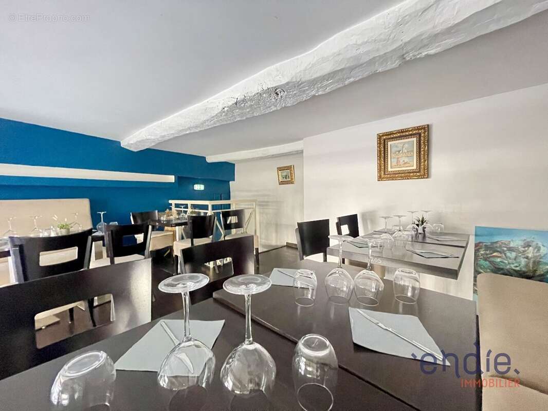 Commerce à COTIGNAC