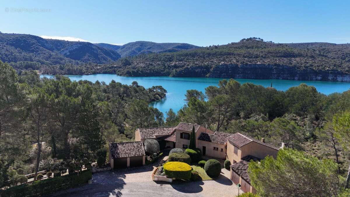 Maison à ESPARRON-DE-VERDON