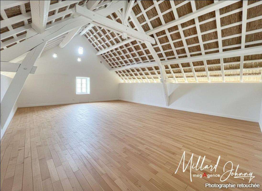 Terrain à VAUX-EN-PRE