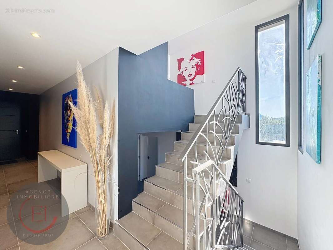 Maison à LES ADRETS-DE-L'ESTEREL