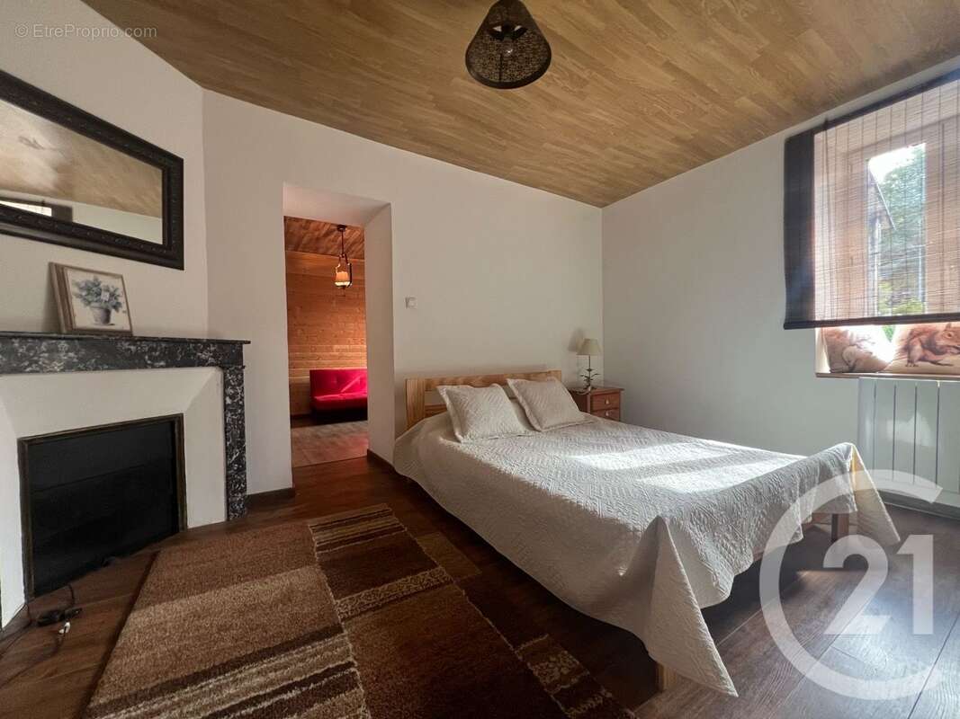 Maison 350 m² à Aurillac  - photo 18