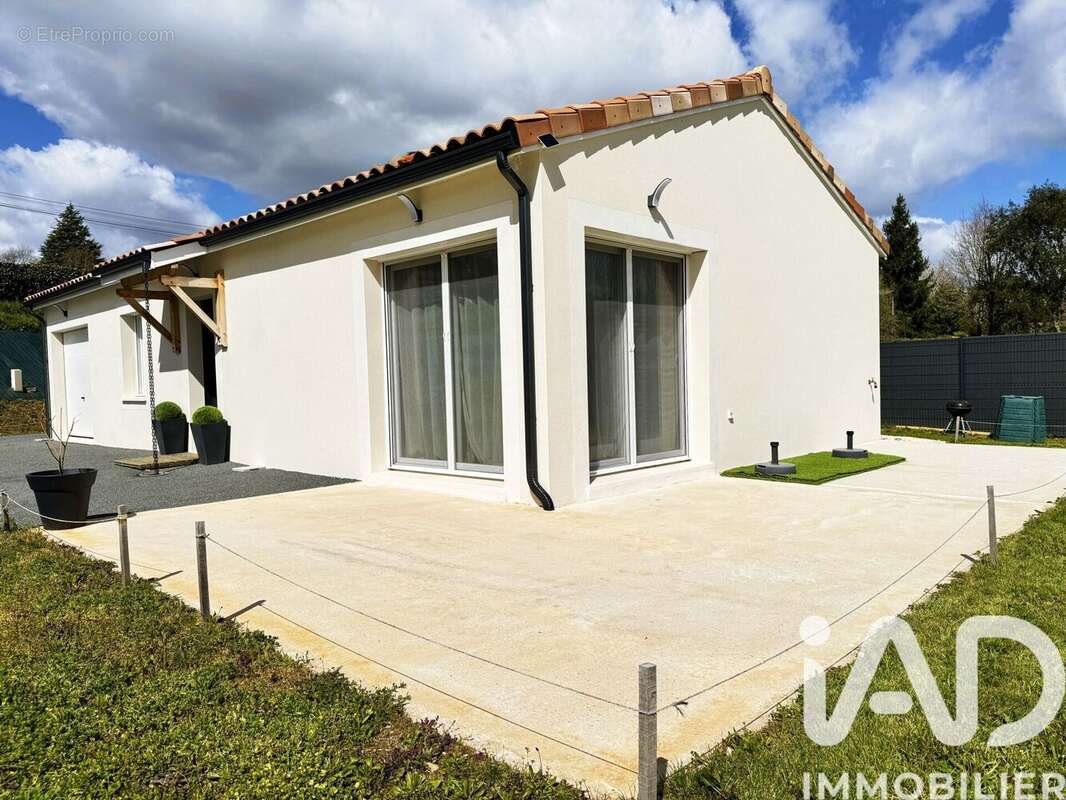Maison 90 m² à Sainte-Nathalene  - photo 3