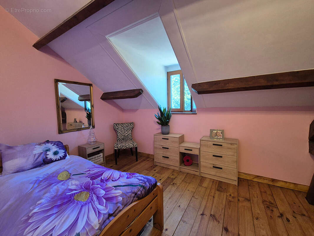 CORRÈZE. PEYRISSAC. Maison en pierre avec 3 chambres, gîte en pierre, garage et jardin de 2 062 m². - photo 12