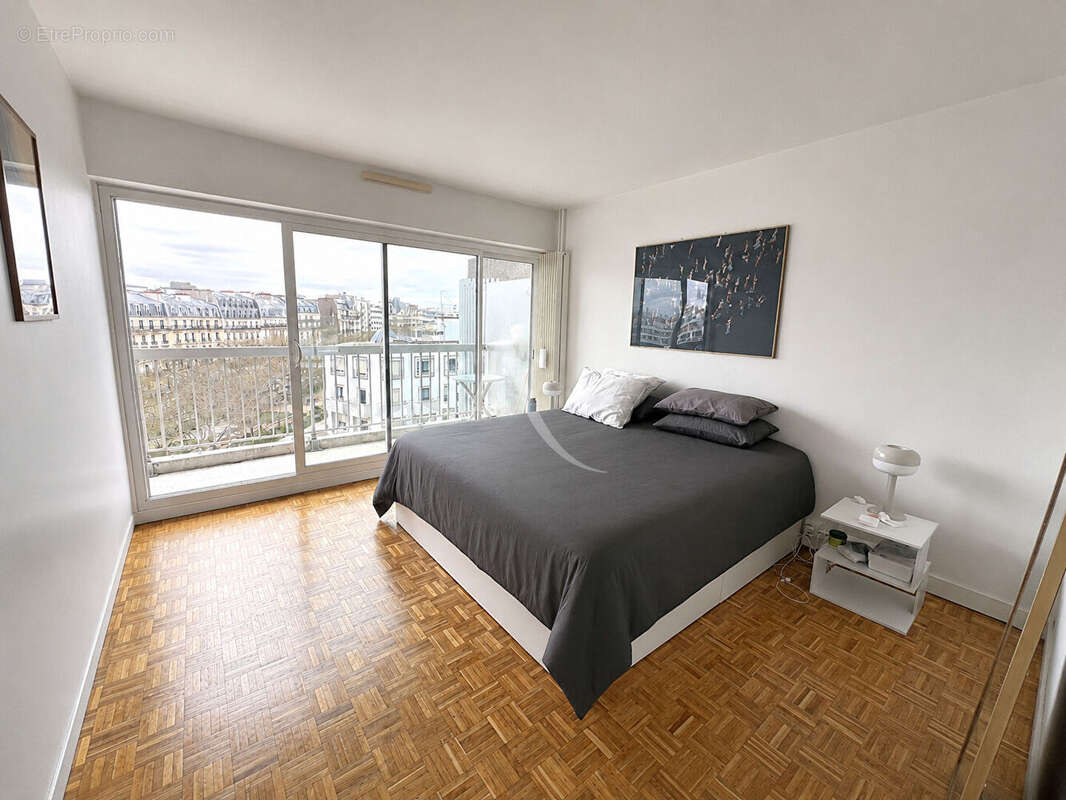 Appartement à PARIS-11E