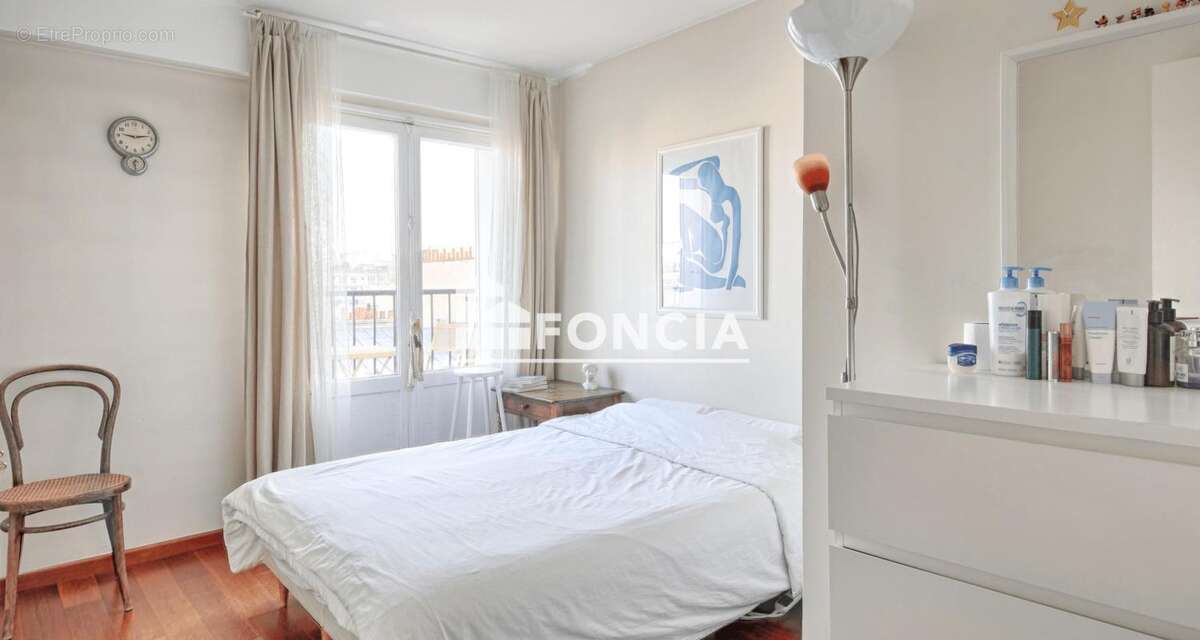 Appartement à PARIS-15E