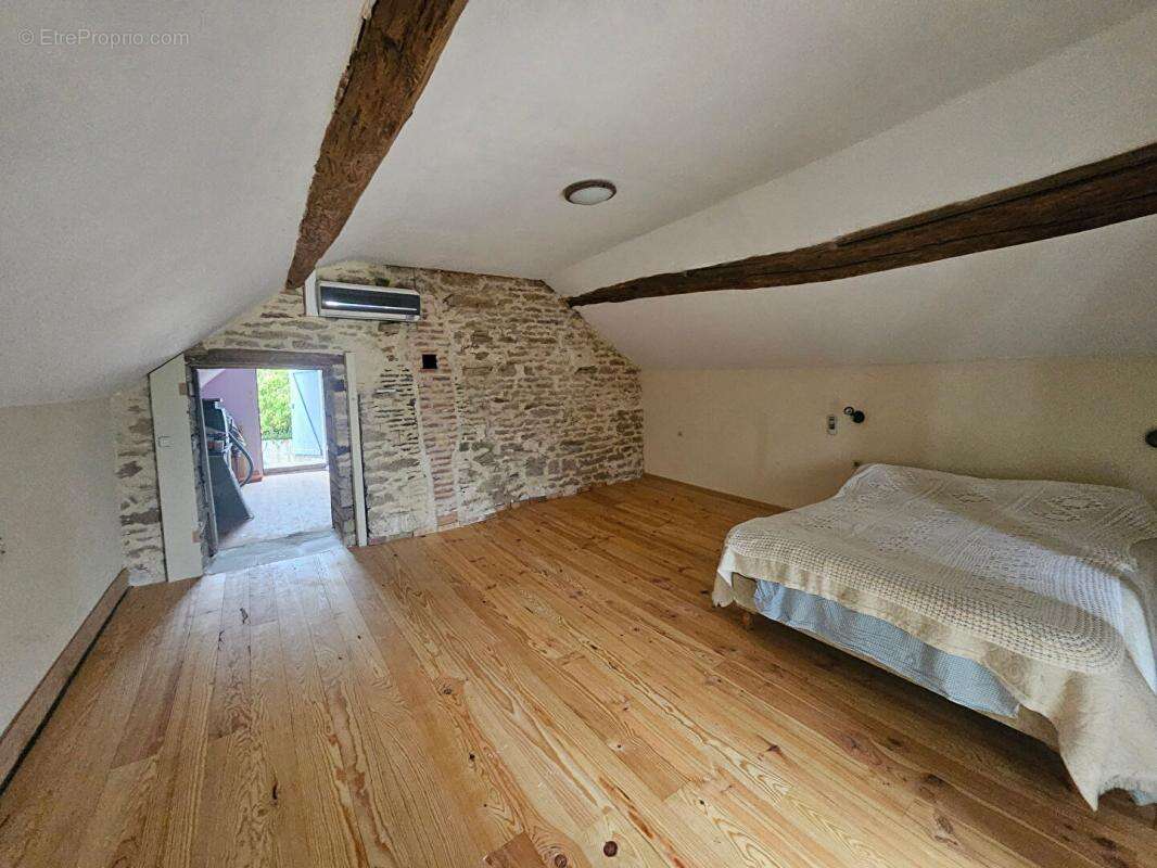 VIAGER Occupé, Maison 78 m2 à Bèze,130 000 - photo 5
