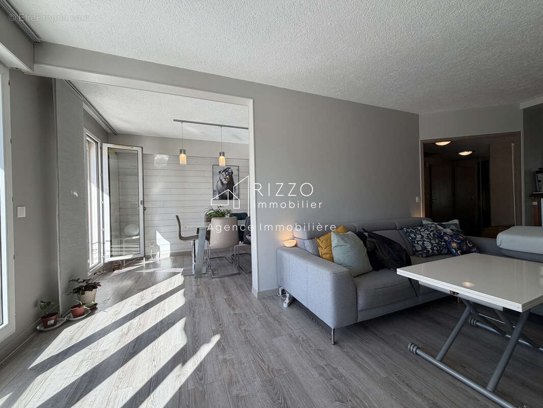 Duplex 93m2 avec vue dégagée, 2 terrasses et double garage - photo 5