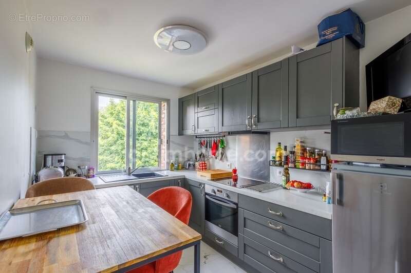 Honfleur - Appartement de type T2 - 63,52 m2 - 1 chambre - Terrasse - Parking - 2eme étage sans ascenseur - photo 3