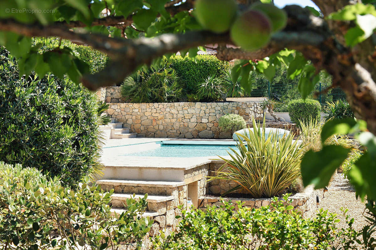 Maison à ENSUES-LA-REDONNE