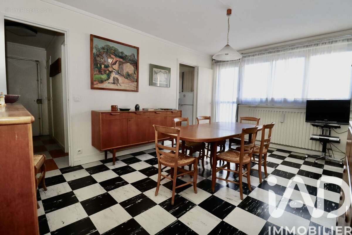 Photo 3 - Appartement à ISSY-LES-MOULINEAUX