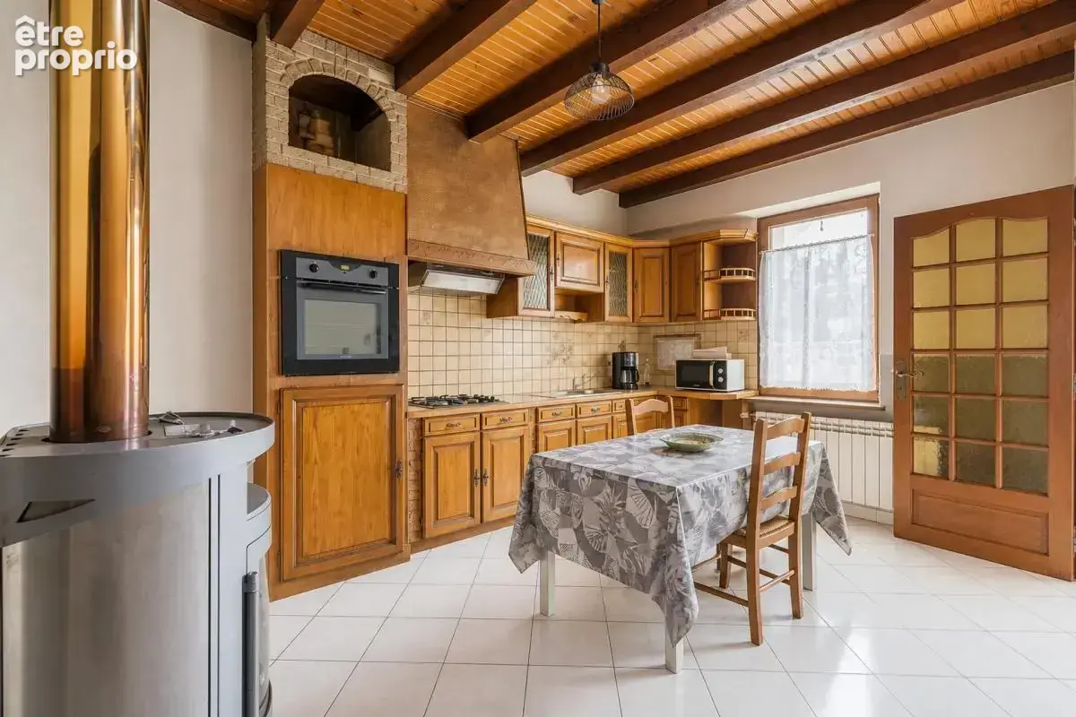 Maison de 5 pièces de 100 m² à Allamps - photo 2