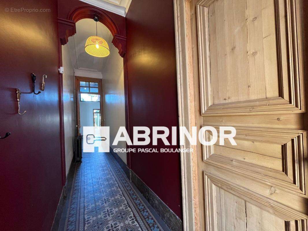 Maison Bourgeoise  6 Chambres,grande pièce de vie, salle de jeux, 2 salles de bain jardin arboré - photo 8