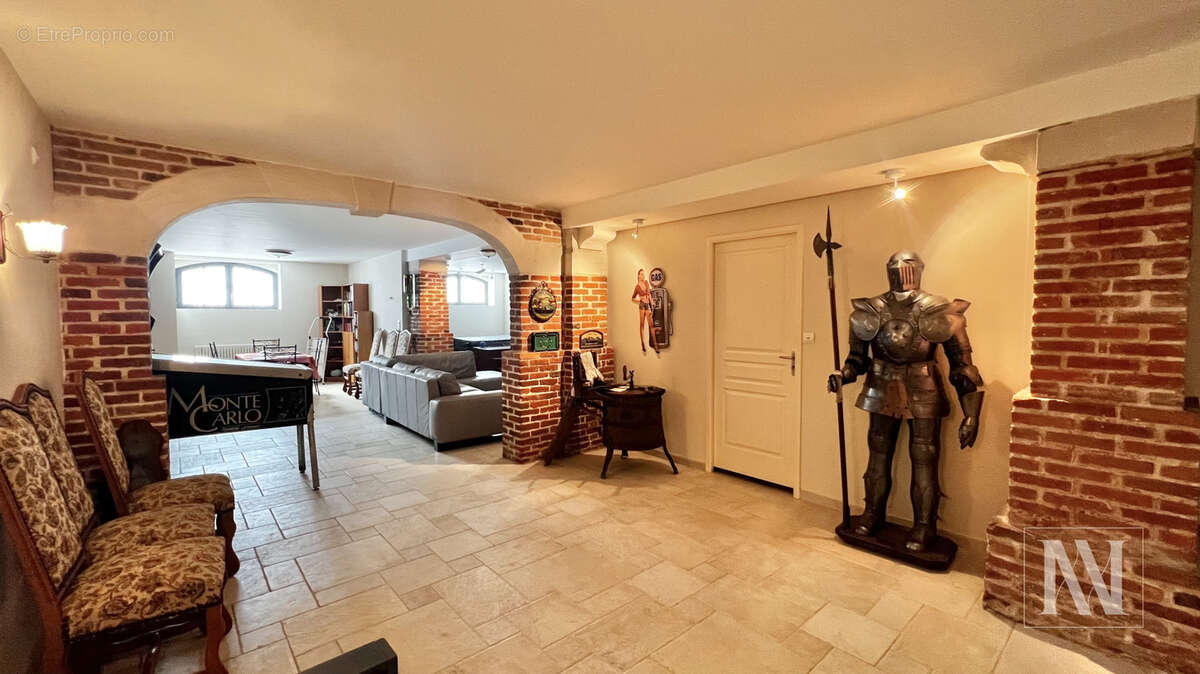 Autre à SAINTE-SAVINE