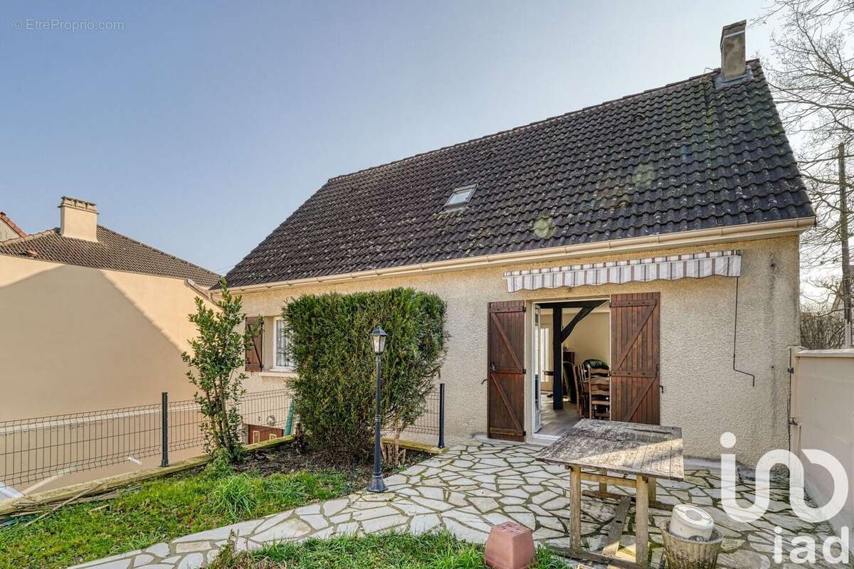 Photo 2 - Maison à EPONE