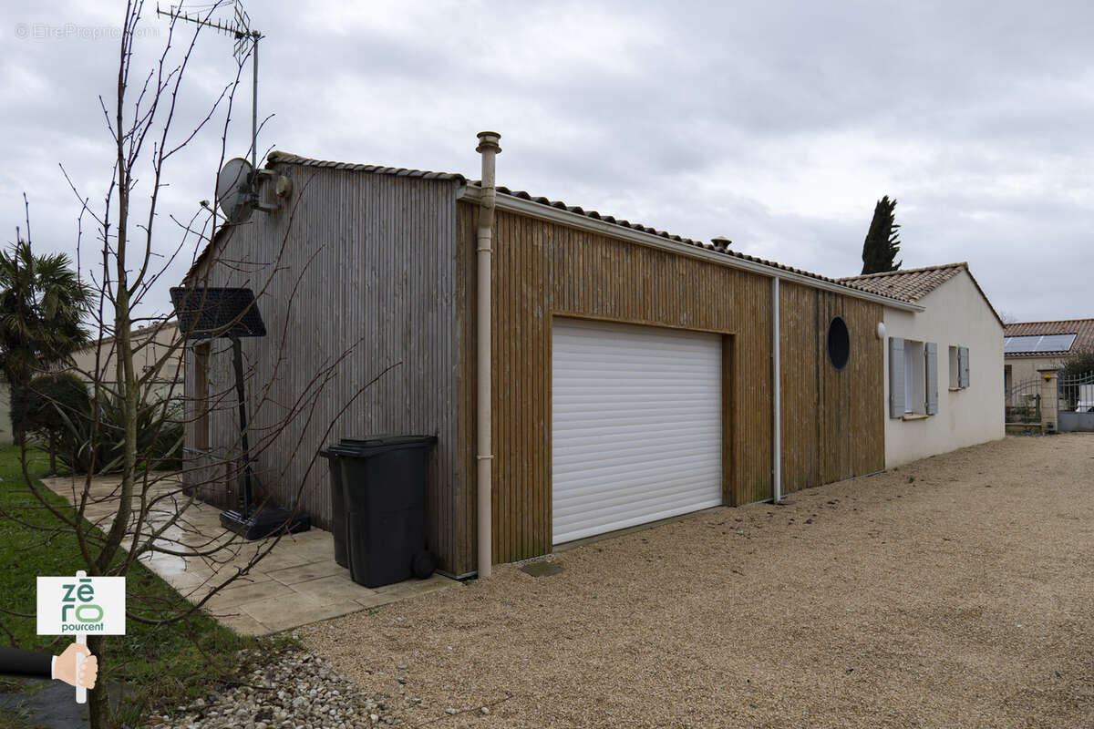 Maison à SAINTE-GEMME-LA-PLAINE