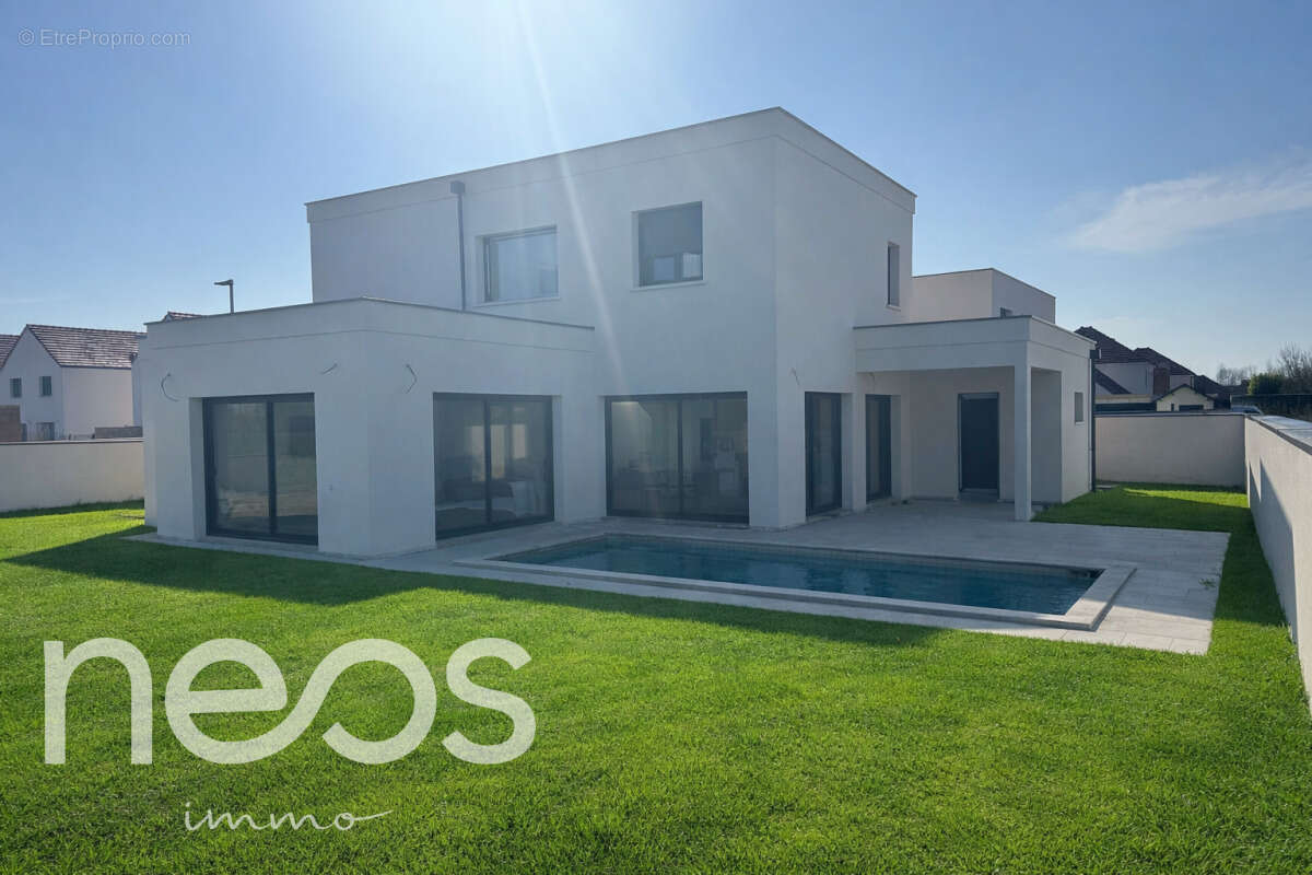 Maison à SAINT-JULIEN