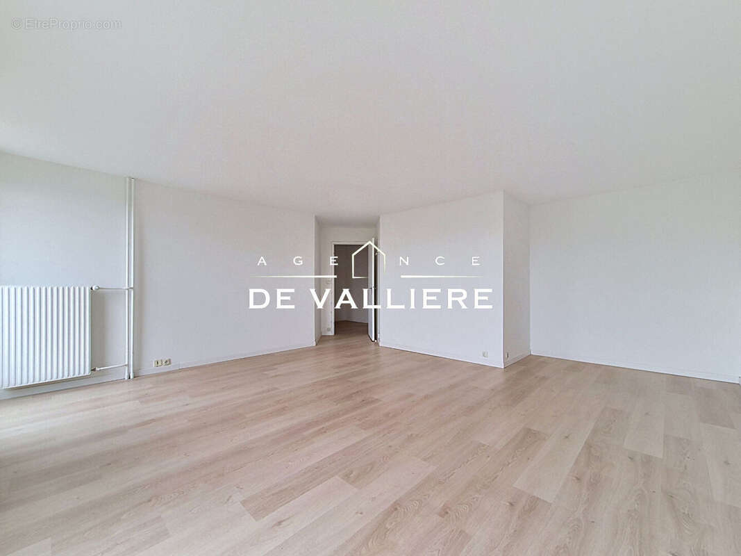 Appartement à NANTERRE