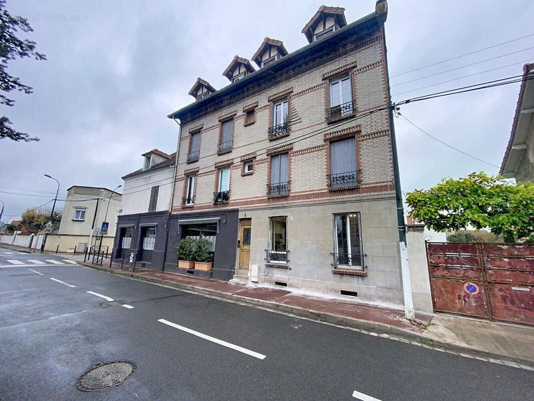 Appartement à SAINT-MAUR-DES-FOSSES