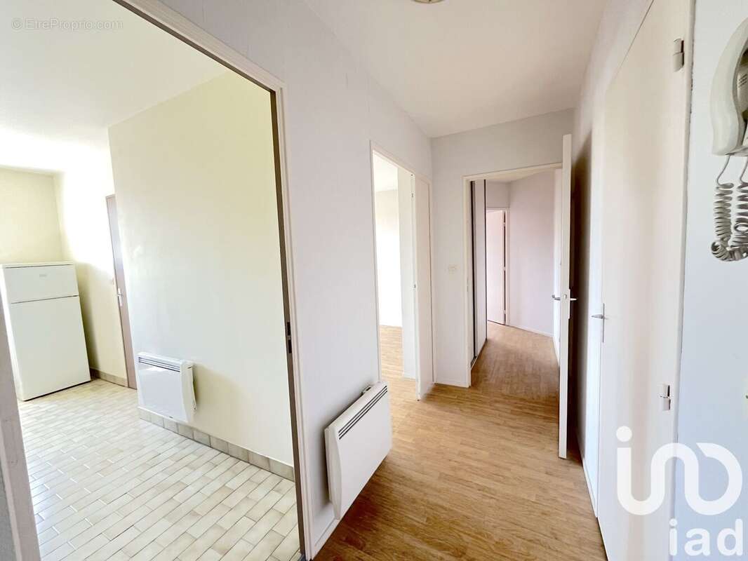 Photo 7 - Appartement à SAINT-FARGEAU-PONTHIERRY