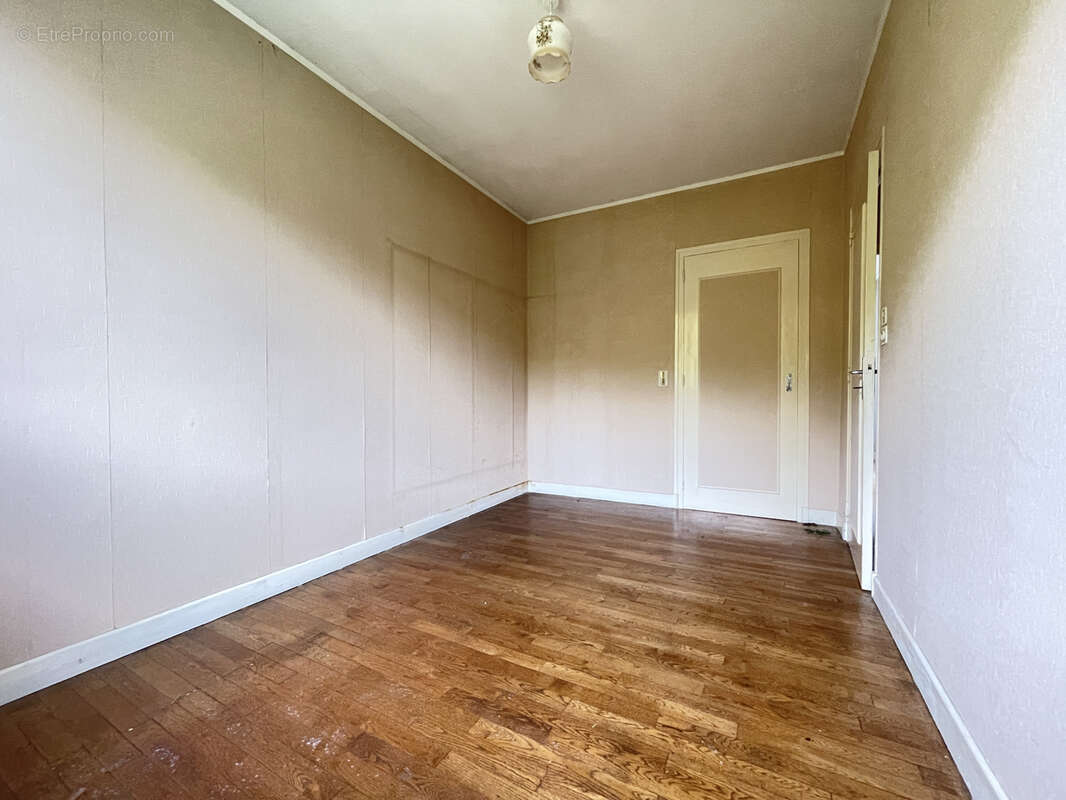 Maison à SAINT-PRIVAT